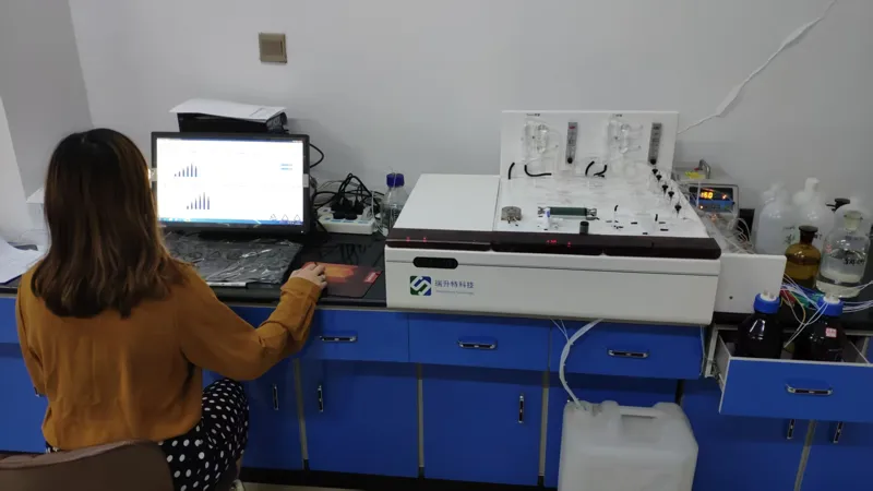 CFA-1100 · Instrument photographs